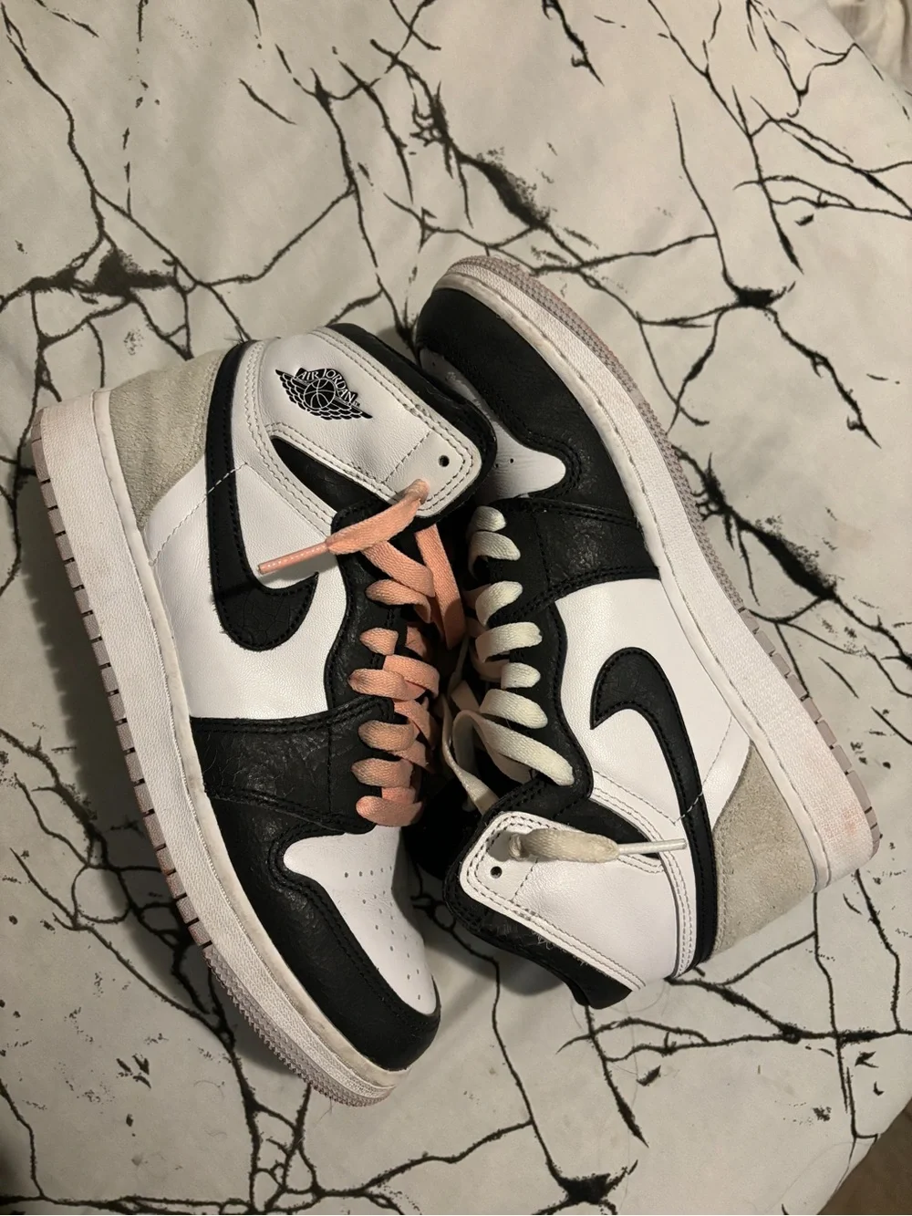 Jordan Air Jordan 1 Mid White Black Pink Accents